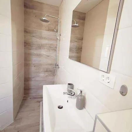 In - Istrien 43383 Pula